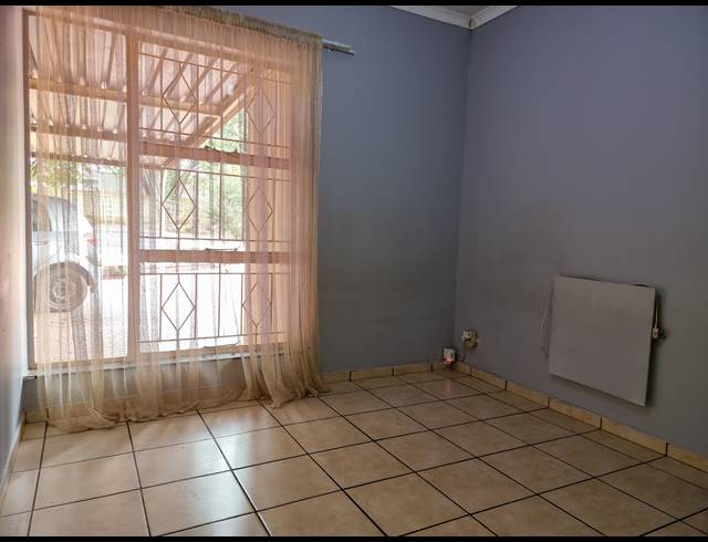 4 BEDROOM HOUSE RENTED IN BRACKENDOWNS